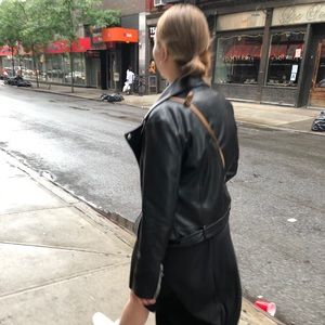 Meet your Posher, Cara